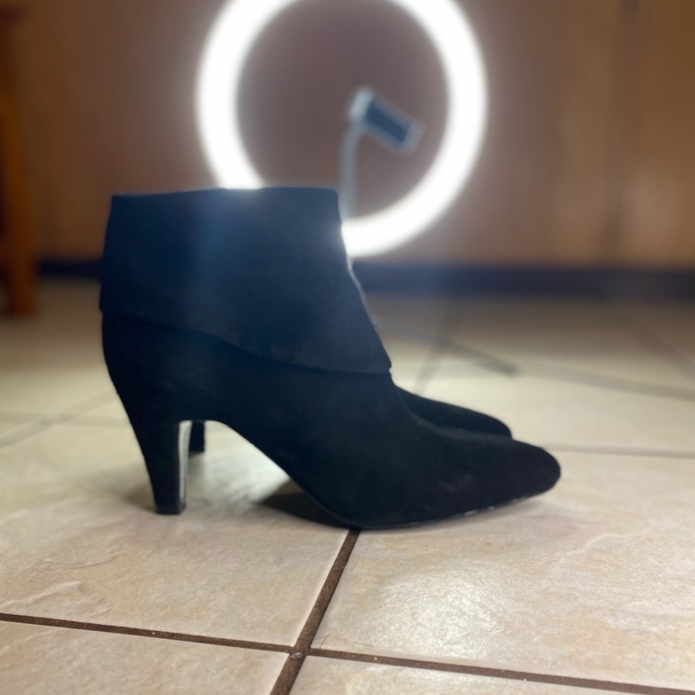 bandolino wrapped heel shoes size 9.5